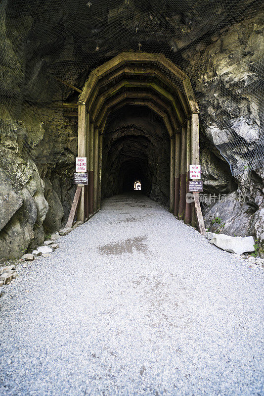 奥赛罗隧道1号隧道，位于加拿大不列颠哥伦比亚省的科基哈拉峡谷省级公园