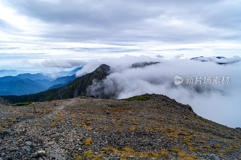 南阿尔卑斯山,日本山梨县县