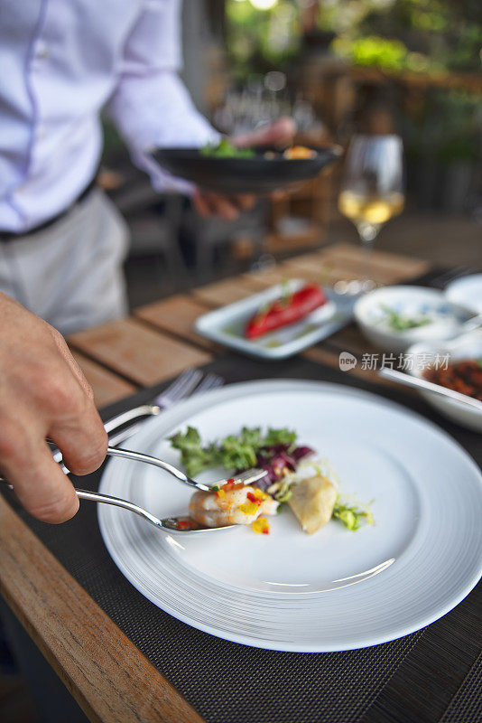 健康和新鲜的夏季晚餐