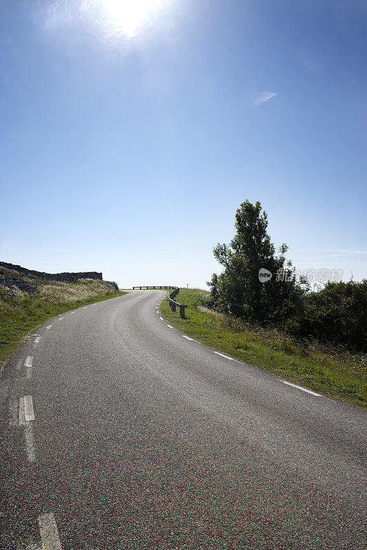 蜿蜒的道路