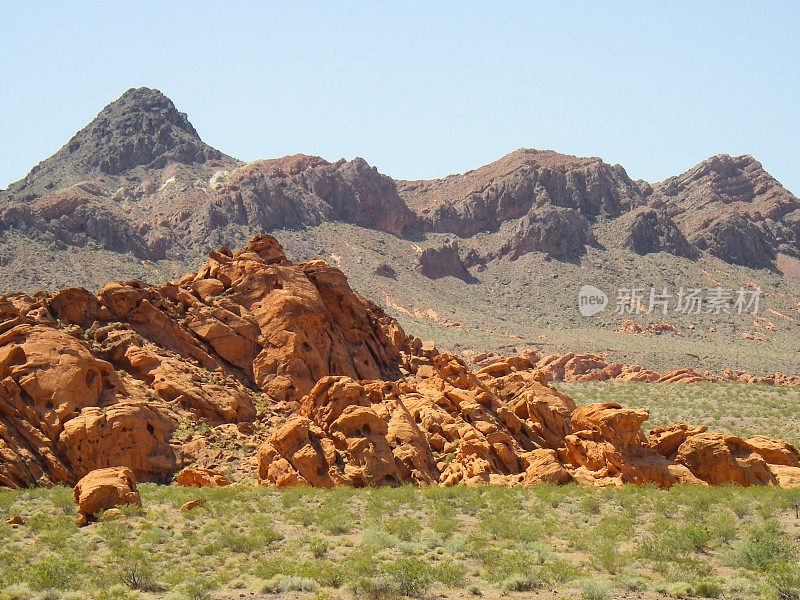 红岩露头从沙漠景观山谷的火内华达