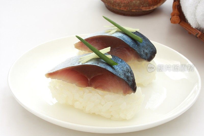 寿司加醋鲭鱼，日本料理