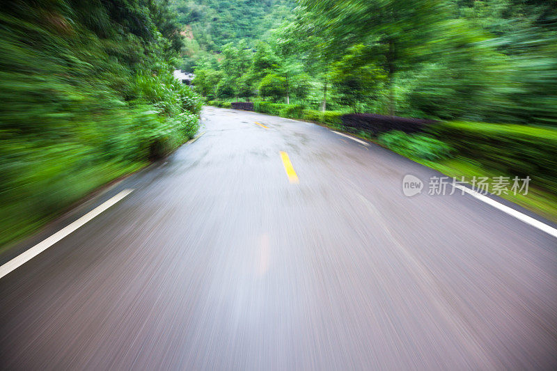 运动模糊的道路