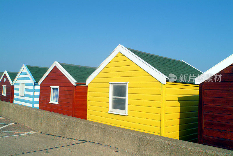 颜料的海滩小屋