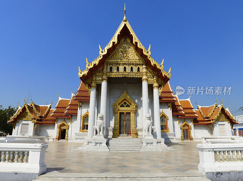 泰国曼谷的本查玛博菲特寺