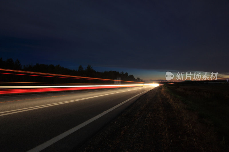 加拿大新斯科舍省的公路夜景