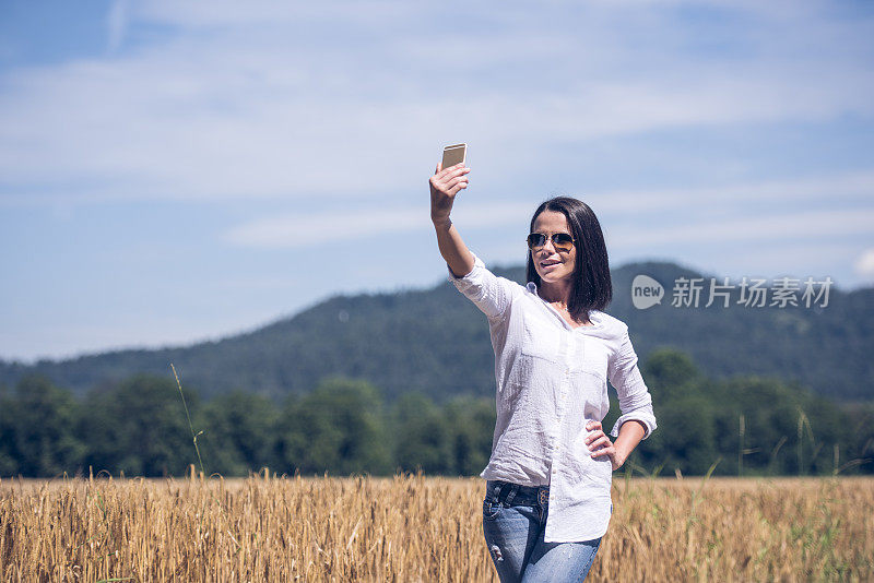 我想要新的资料照片