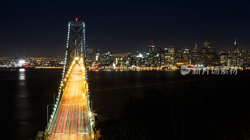 海湾大桥和旧金山夜景