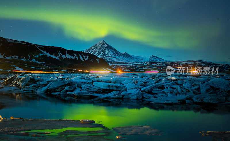 冰岛，绚丽的北极光