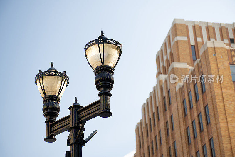 罗阿诺克的街灯和建筑