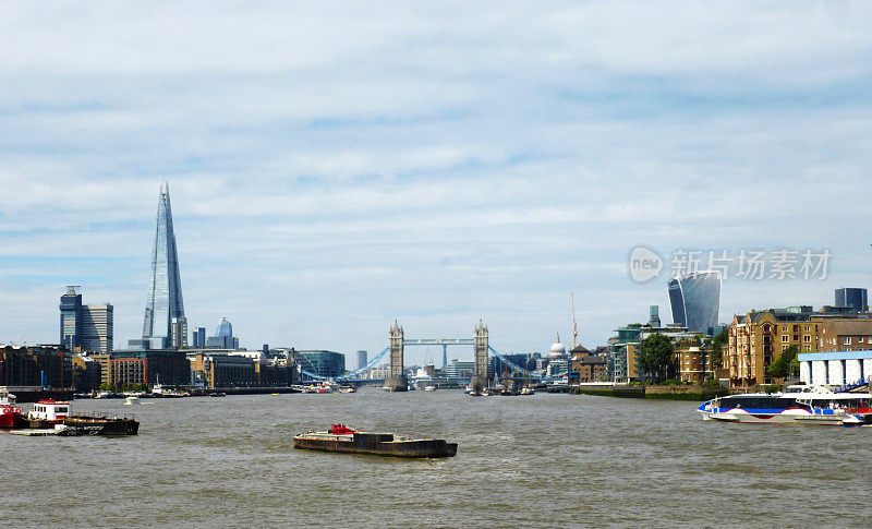 城市景观，泰晤士河，伦敦和塔桥，英国