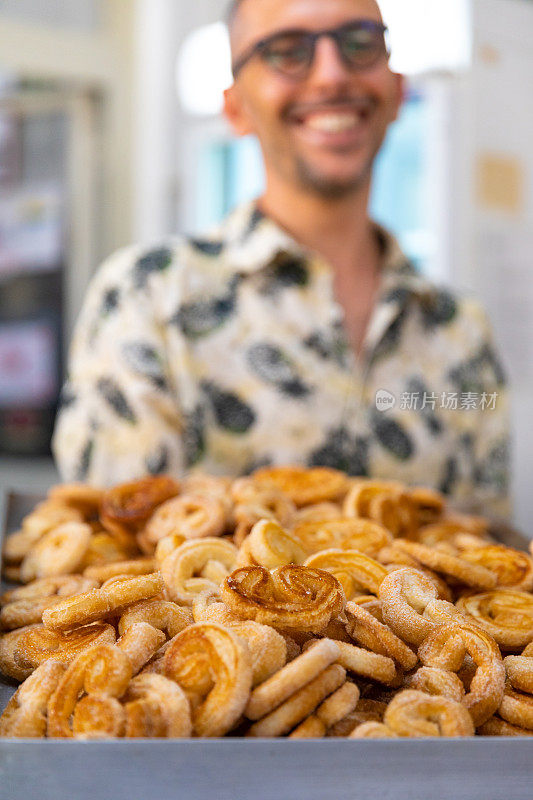 面包店-展示饼干托盘