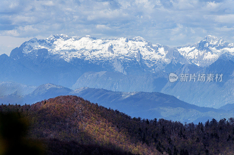 从Primorska，斯洛文尼亚，欧洲，Jalovec的芒加特山