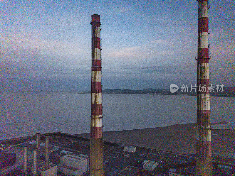 鸟瞰图都柏林湾从Poolbeg，都柏林，爱尔兰。