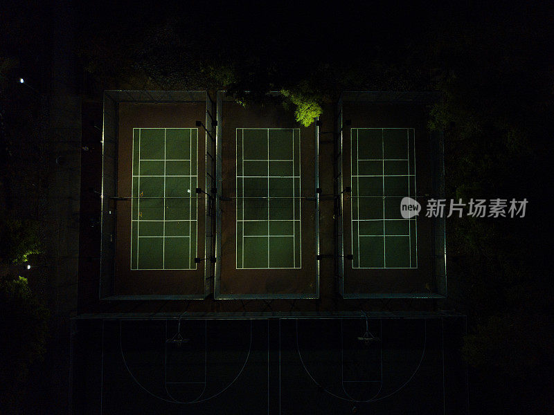 网球场夜间天线
