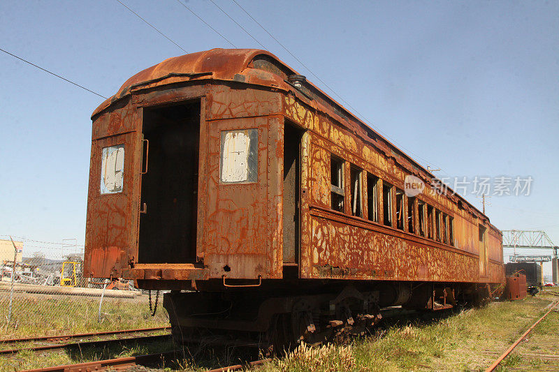 生锈的旧火车车厢