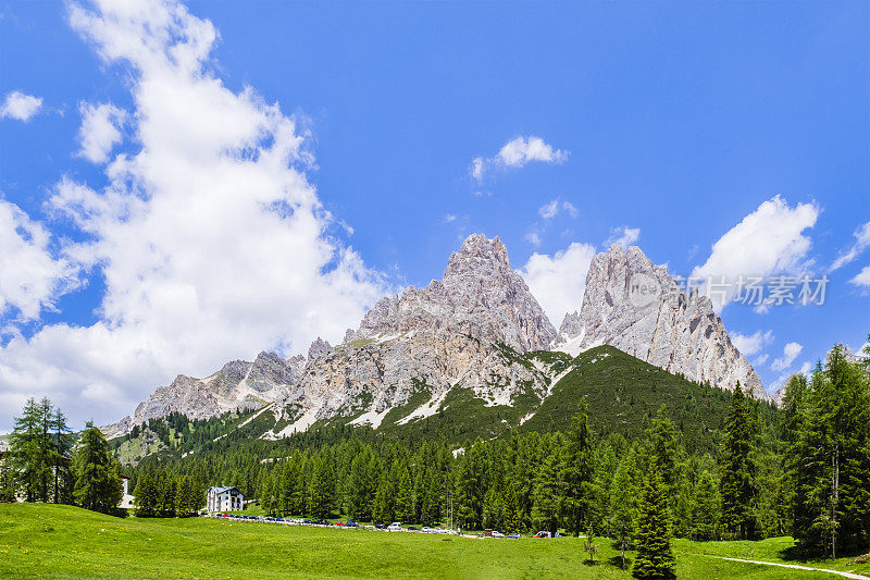 Dolomites的水晶山(意大利，威尼托)