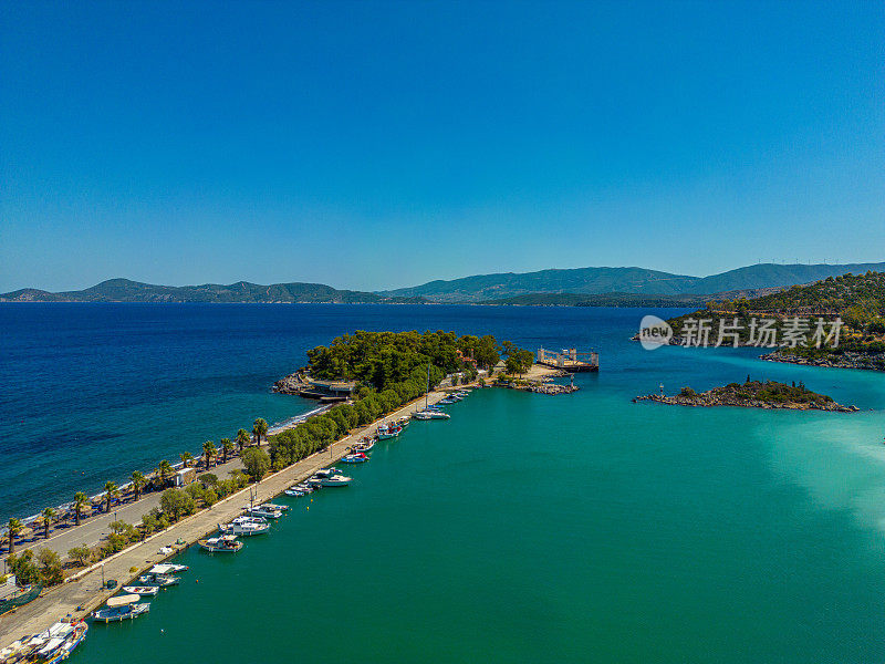 航拍的梅达纳港全景照片，poros，在伯罗奔尼撒半岛，梅达纳，希腊
