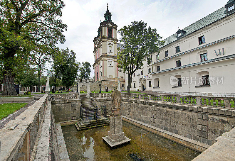 克拉科夫的大水缸和大天使米迦勒大教堂，