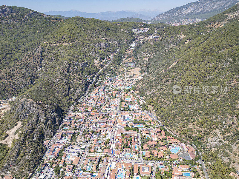 鸟瞰美丽的Oludeniz，费特希耶，土耳其。