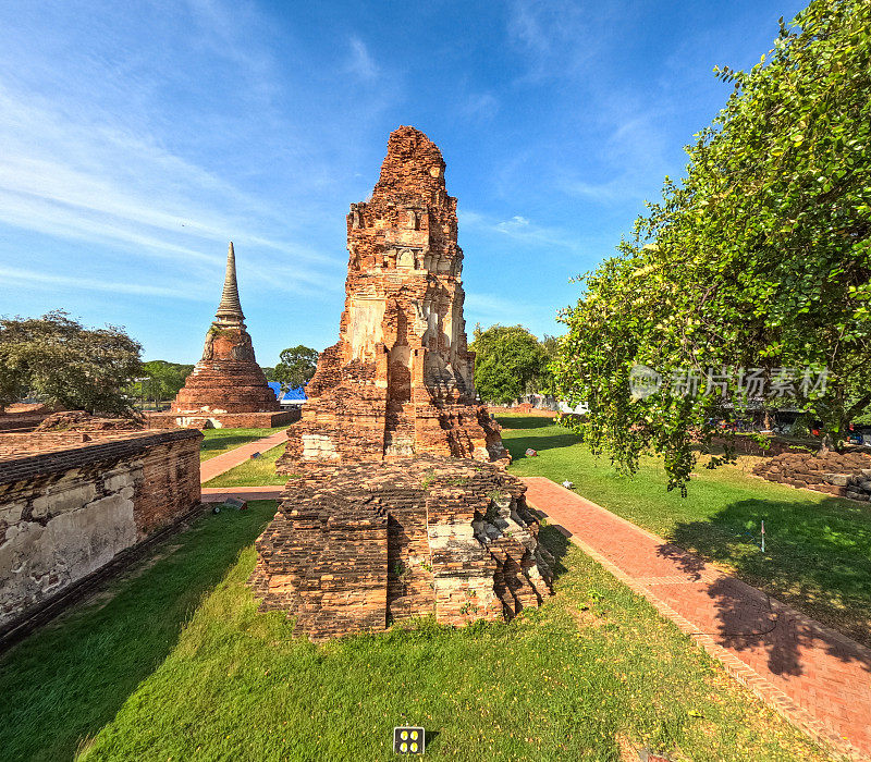 泰国大城府历史公园的Ratchaburana寺