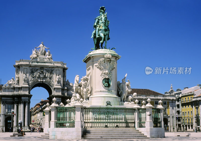 西班牙里斯本广场上的雕像