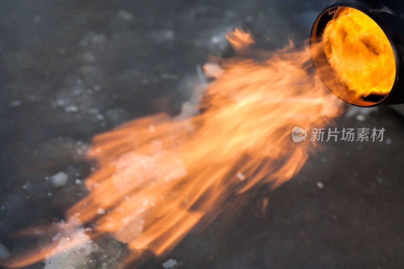 火焰:燃油燃烧的移动式热空气发生器
