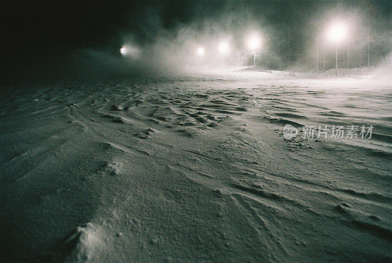 滑雪场暴雪