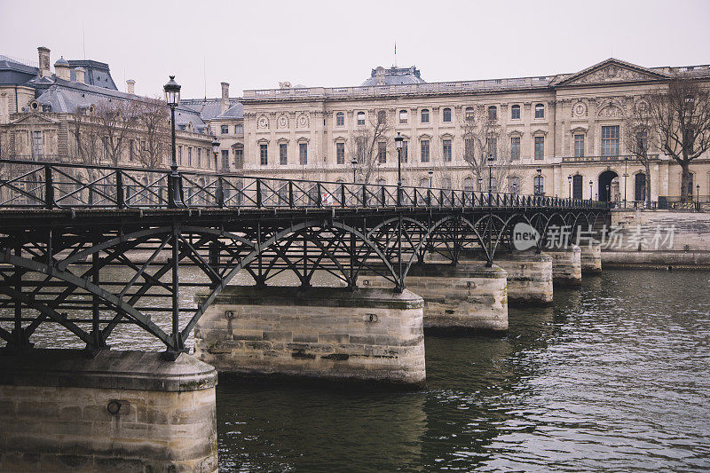 巴黎艺术桥