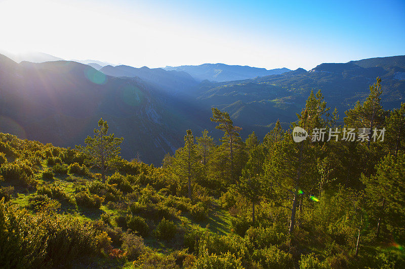 佩德拉福卡山观光景点的日出