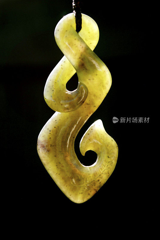 绿石(Pounamu)双扭鱼钩吊坠