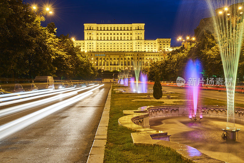 夜晚的罗马尼亚议会大厦