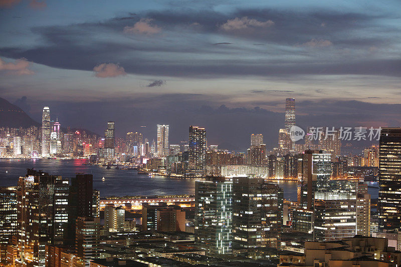 九龙以东黄昏时的香港景色