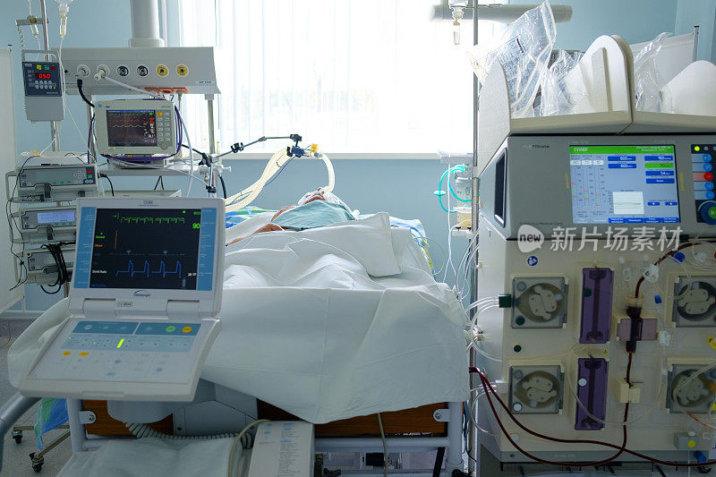 主动脉内气囊泵和体外循环血液透析辅助下的紧急危重患者