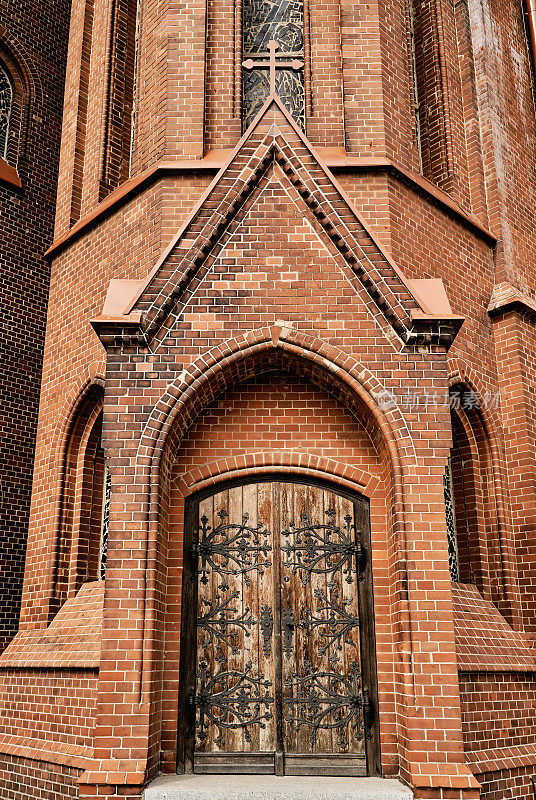 新哥特式教堂的入口