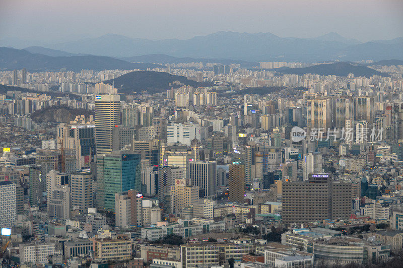 日落时的首尔城市景观和城市天际线