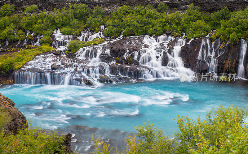 Hraunfossar瀑布