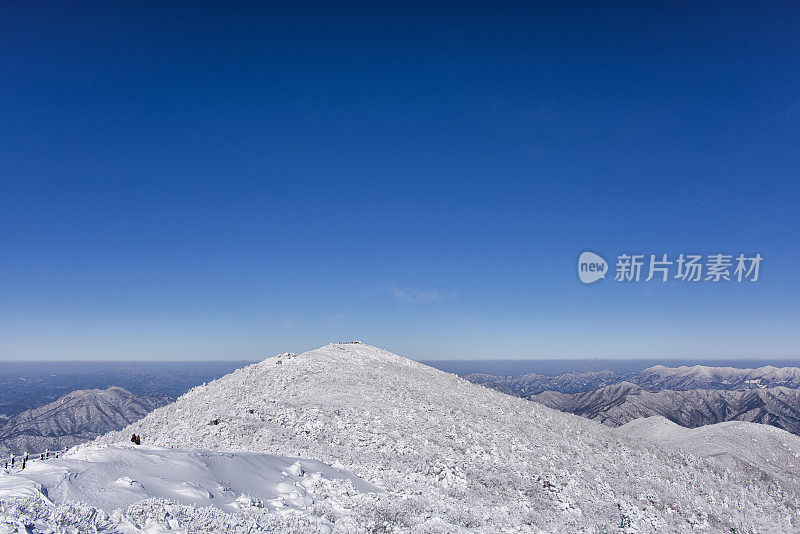 冬天的山峰