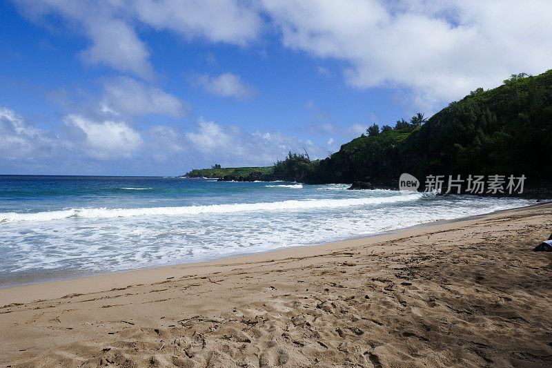 夏威夷毛伊岛的檀香山湾和莫库莱亚湾