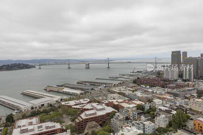 美国加州旧金山的奥克兰弗里蒙特湾大桥