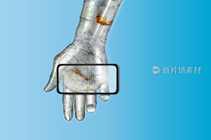 5克的未来形象。第五代移动通信系统的智能手机放置在一个金属机器人的手掌上。二进制代码显示在屏幕上。