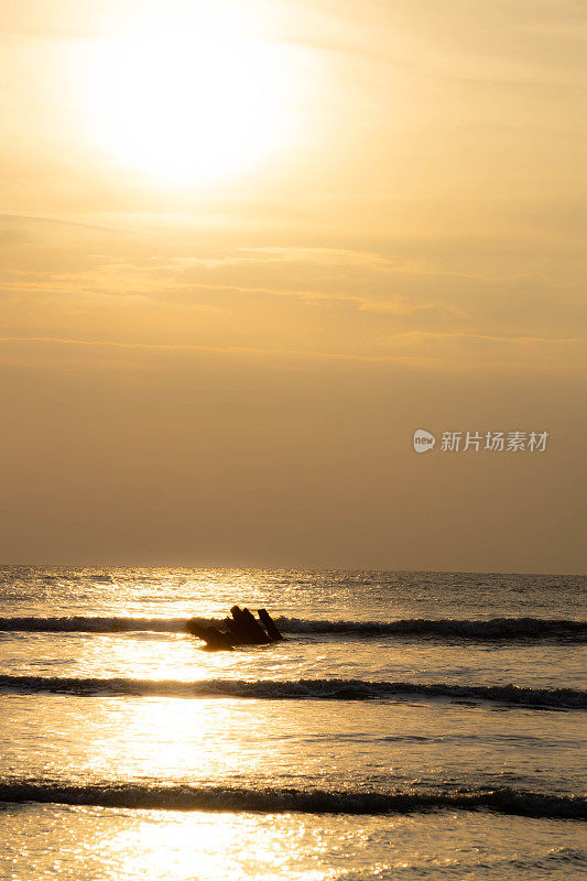 海难,在海滩