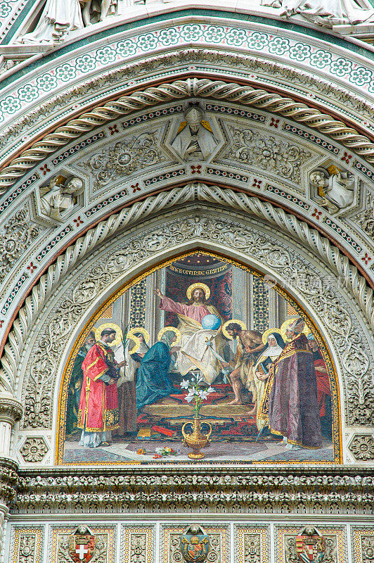 佛罗伦萨的圣玛丽亚·德尔菲奥雷教堂——与众不同