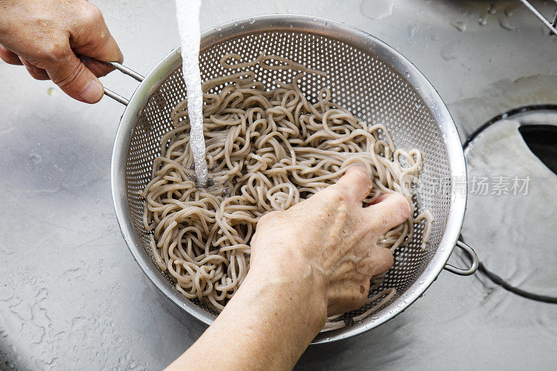 日本传统料理，扎如荞麦面食谱