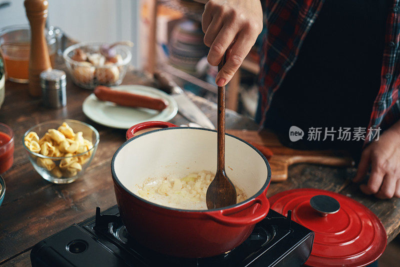 准备托斯卡纳饺子汤