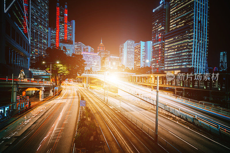 晚上的汽车路线，香港