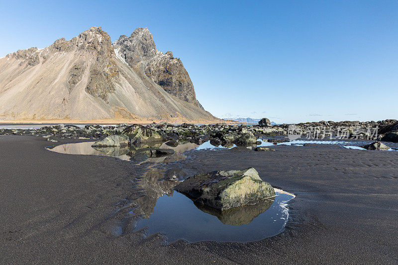 Stokksnes冰岛春天的Vestrahorn