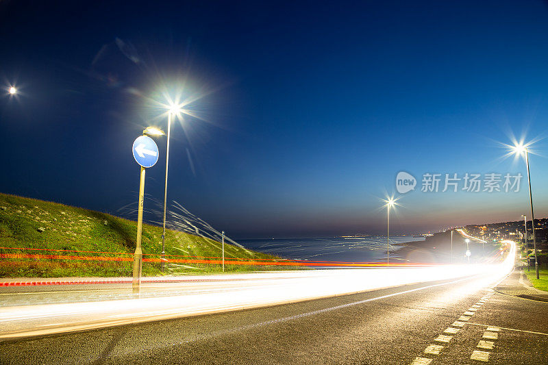 在英国和欧洲繁忙的道路上试驾的汽车