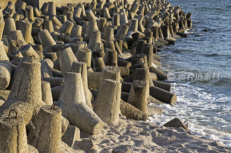 混凝土防波堤，波罗的海，波兰