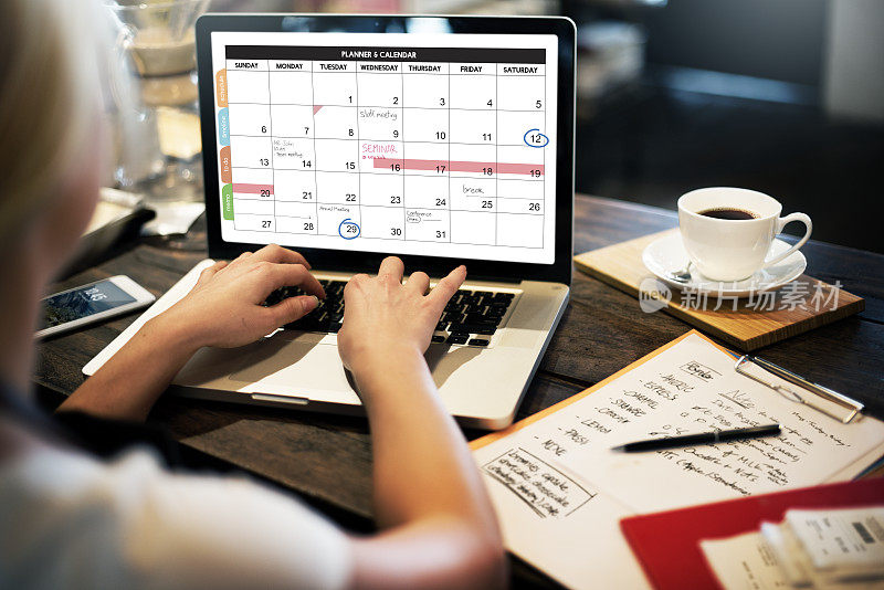 日历计划组织管理提醒概念